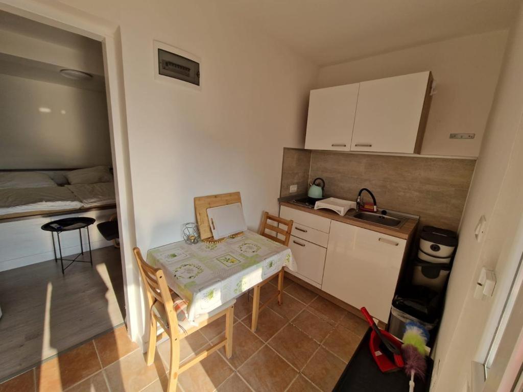 Aloe Apartment Rabac Bagian luar foto